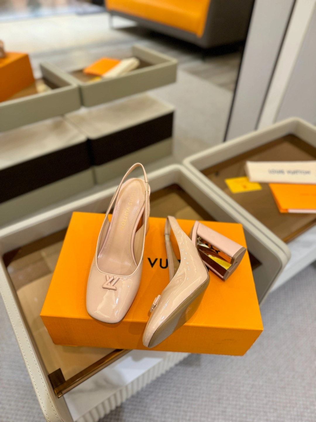 COCO-- 8V 1AGUJP Calfskin goatskin Heel height：8.5CM item:E-X158D4123
